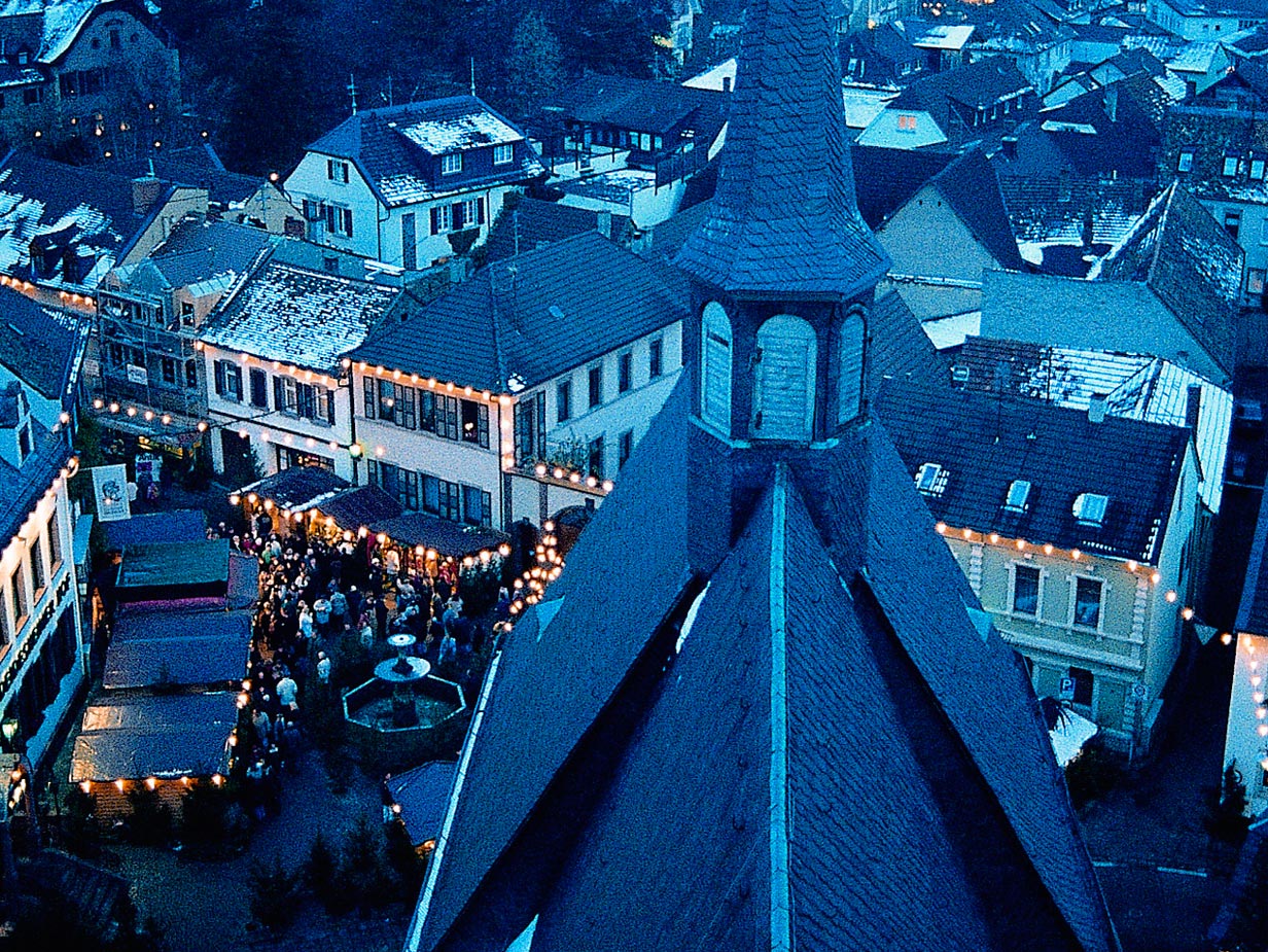 Deidesheimer Advent - historischer Marktplatz